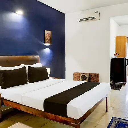 Super Townhouse Candolim